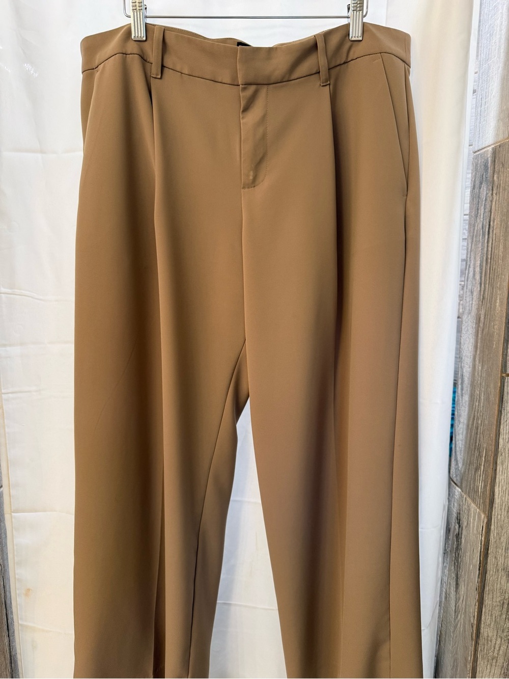 GAP Women's 365 Low Rise Straight-Leg Trousers in Camel Brown